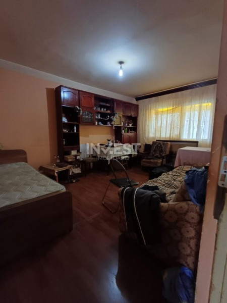 Dacia- Apartament cu 3 camere,2 bai- 80.000 euro 