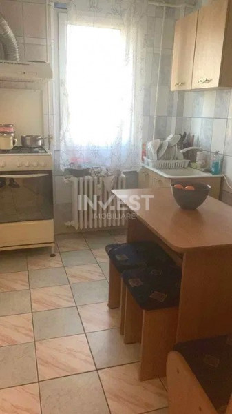 Apartament 2 camere - bloc fără risc - Podul de Piatră - 67.000 euro