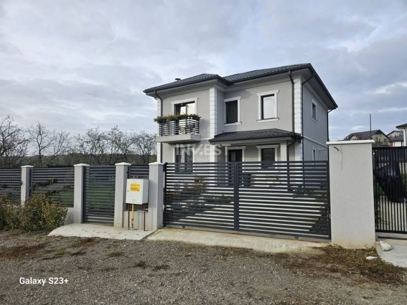CASA INDIVIDUALA , 4 CAMERE , MIROSLAVA
