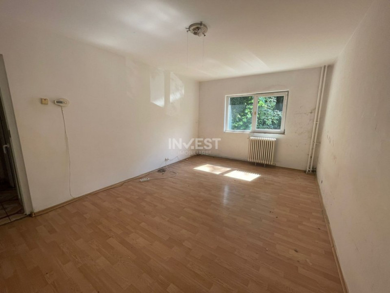 Apartament 2 camere decomandat, etaj 1/4, Clopotari 