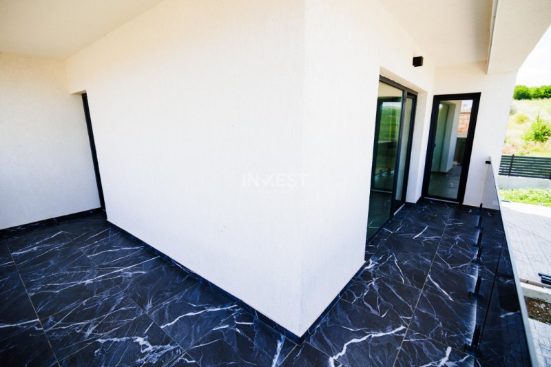 Duplex modern cu 3 dormitoare, 2 băi și terasă panoramică