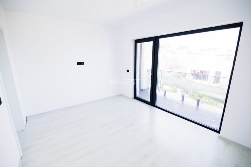 Duplex modern cu 3 dormitoare, 2 băi și terasă panoramică