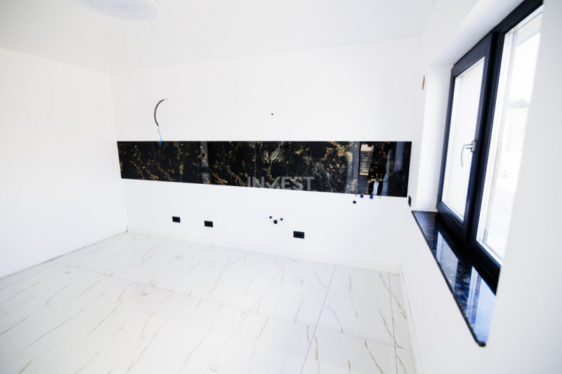 Duplex modern cu 3 dormitoare, 2 băi și terasă panoramică