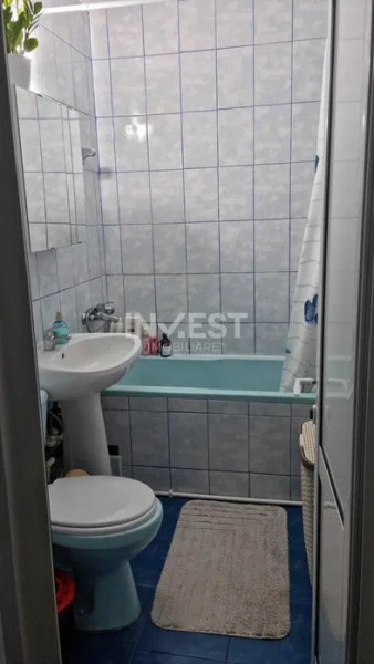 Zimbru- Apartament 2 camere renovat si mobilat 