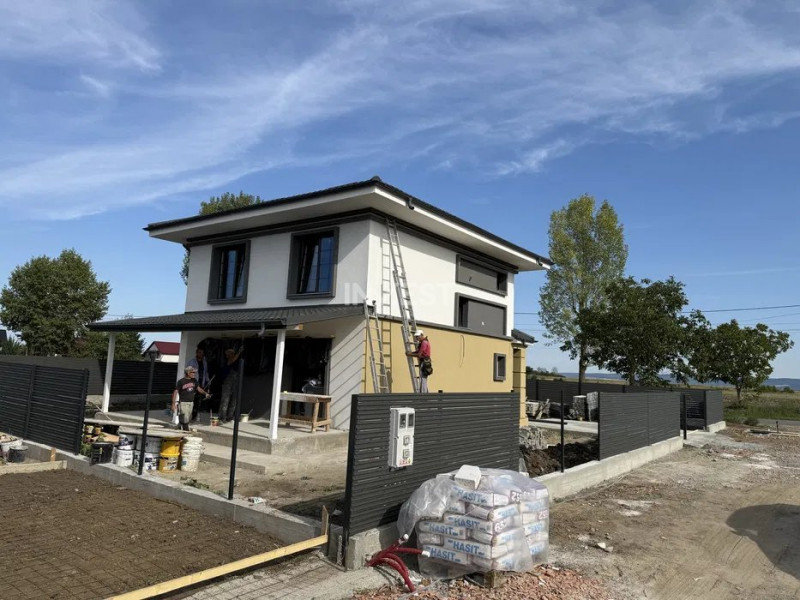 CASA PREMIUM 4 CAMERE , MIROSLAVA-VOROVESTI , 612 MP TEREN