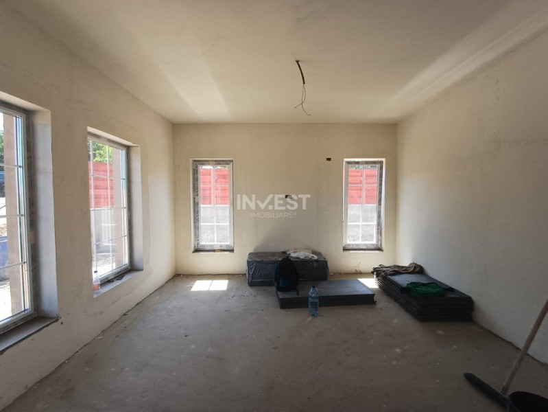 CASA INDIVIDUALA 4 CAMERE , VALEA ADANCA