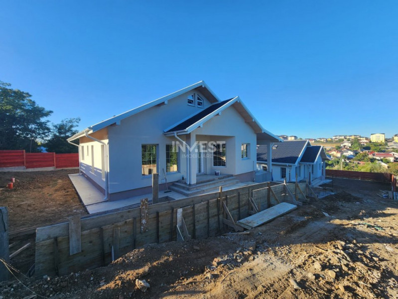 CASA INDIVIDUALA 4 CAMERE + BECI , PLACA DE BETON PESTE ETAJ , VALEA ADANCA 