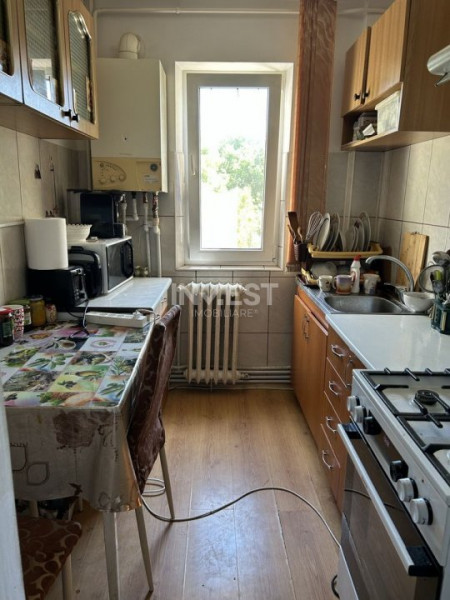 Apartament de vanzare 3 camere, zona Pacurari - Alpha Bank, Iasi