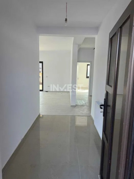 Casă de vânzare,  4 camere  în Valea Lupului, Iași