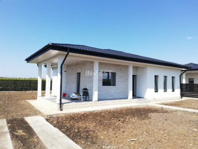 Casa individuala stil mediteranian , 3 camere , VOROVESTI 