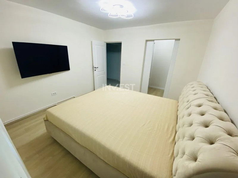 Apartament 2 camere, decomandat, Nicolina, etaj intermediar 3/4