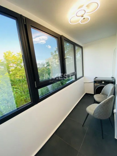 Apartament 2 camere, decomandat, Nicolina, etaj intermediar 3/4