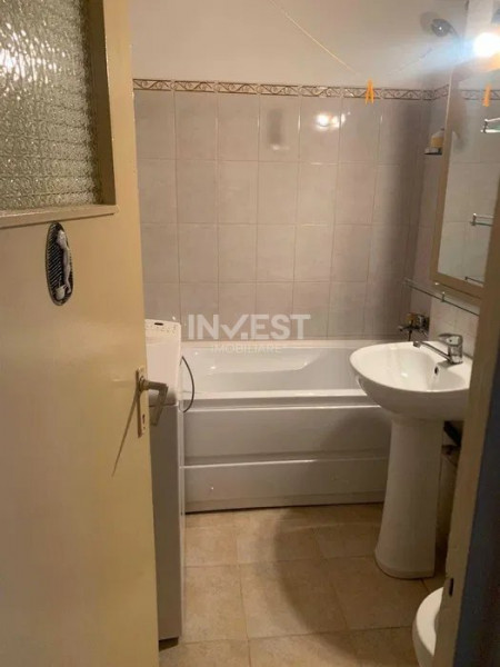 De vanzare! 2 camere, decomandat, zona Gara - Fostul Billa, Iasi
