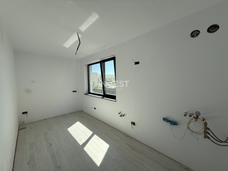 Casă cu 4 camere și 2 băi în zona Bucium-Iași