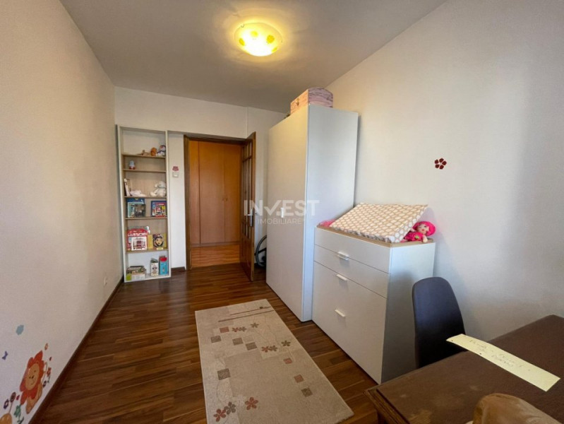 De vanzare! 3 camere, decomandat, zona Pacurari - Alpha Bank, Iasi
