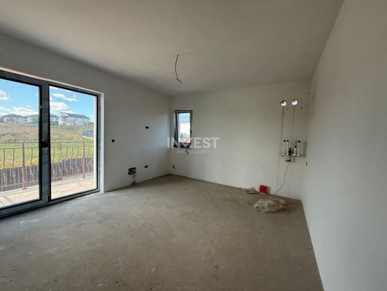 DUPLEX 7 CAMERE , VALEA ADANCA , 245 MP UTILI 