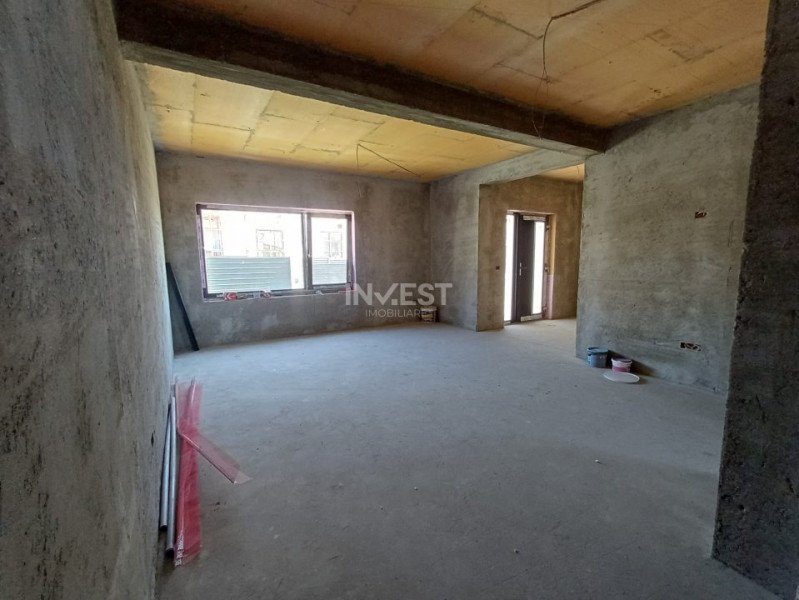 CASA 4 CAMERE , BECI , VALEA ADANCA 5 DRUMURI