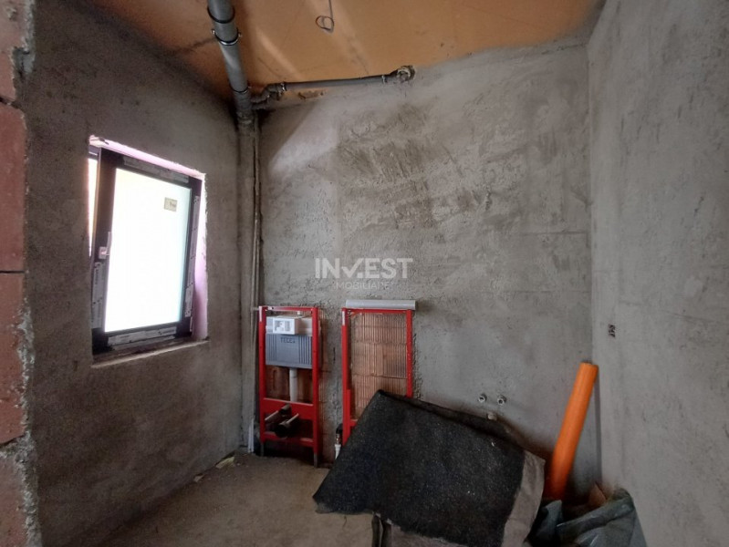 CASA 4 CAMERE , BECI , VALEA ADANCA 5 DRUMURI