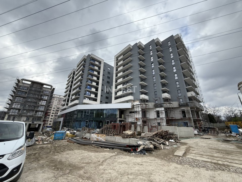 APARTAMENT 3 CAMERE , NICOLINA , DECOMANDAT , ETAJ INTERMEDIAR