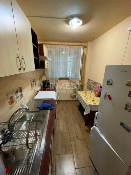Apartament 2 camere-Podu Ros-sens giratoriu-bloc fara risc