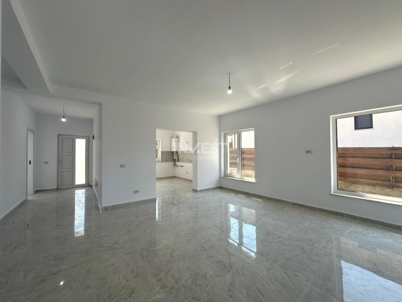 Casă de vânzare,  4 camere  în Valea Lupului, Iași