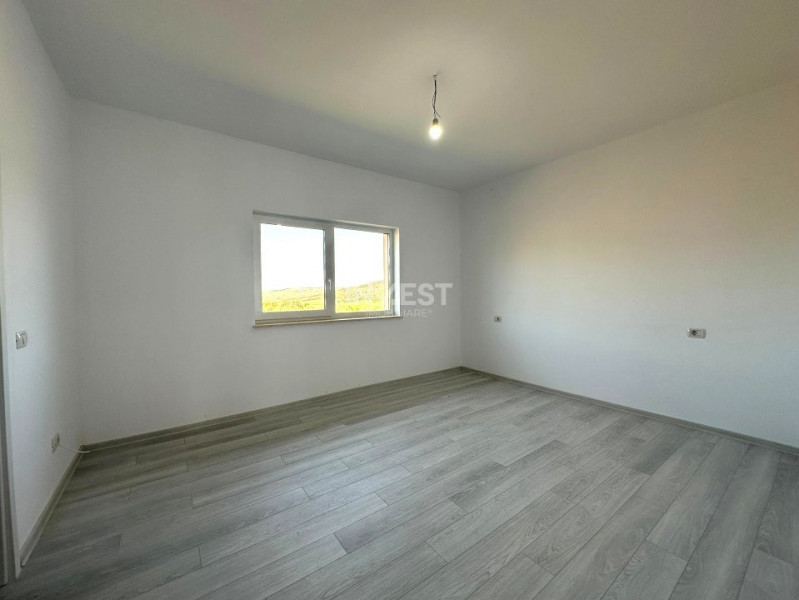 Casă de vânzare,  4 camere  în Valea Lupului, Iași