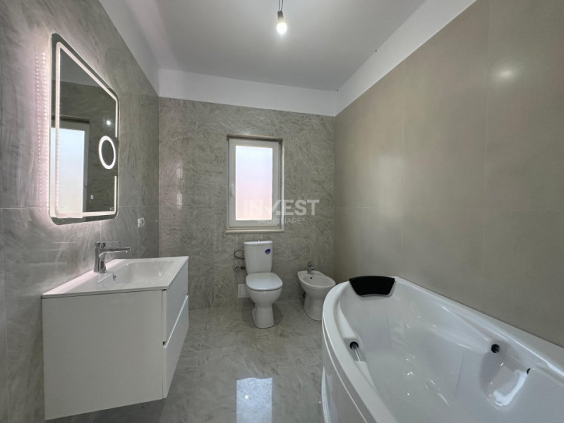 Casă de vânzare,  4 camere  în Valea Lupului, Iași