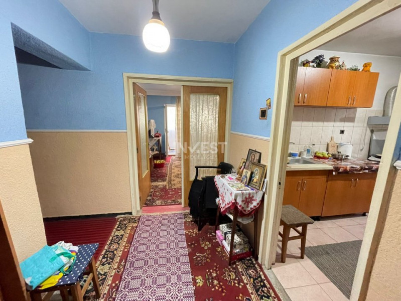 Apartament 3 camere+boxa-bloc 1989-Centru-Targu Cucu