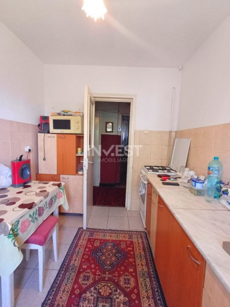 Apartament 3 camere - etaj 3 - Podu Roș 