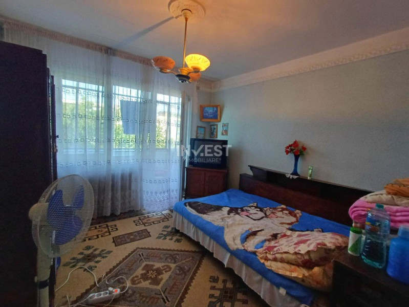 Apartament 3 camere - etaj 3 - Podu Roș 