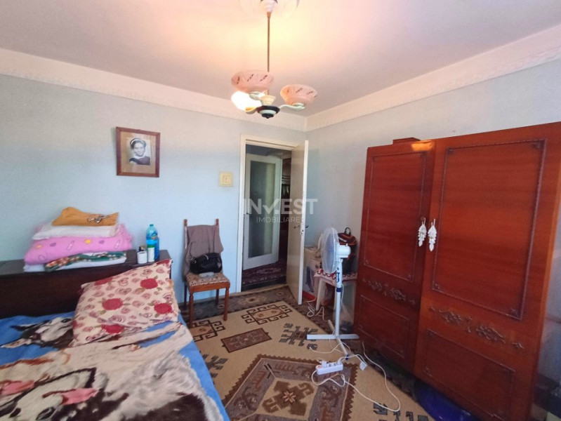 Apartament 3 camere-etaj intermediar-Podu Ros-Cantemir