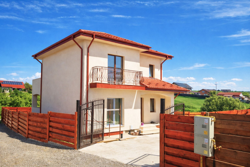 Casă Individuală cu 4 camere și 2 băi în zona Hlincea