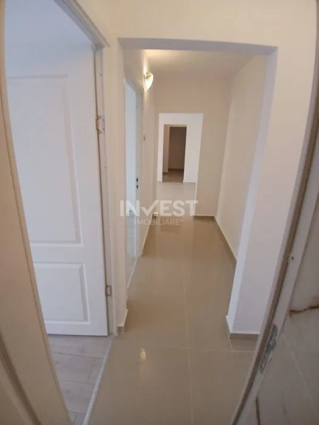 Apartament cu 3 camere de vanzare in zona Zimbru- Renovat 