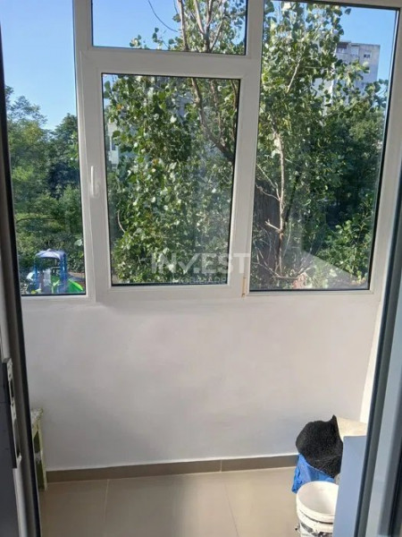 Apartament cu 3 camere de vanzare in zona Zimbru- Renovat 