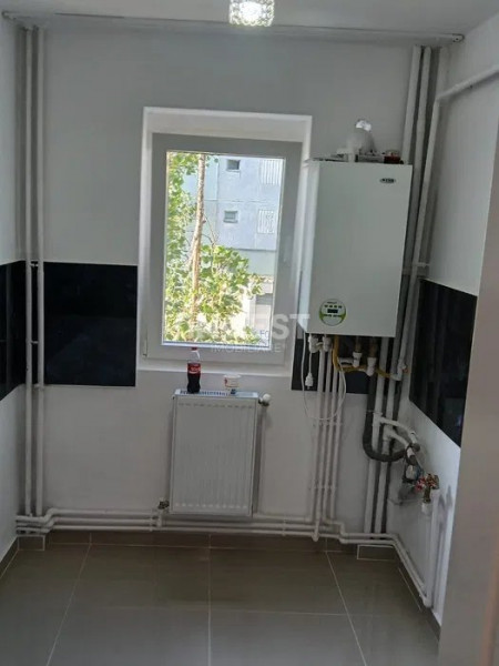 Apartament cu 3 camere de vanzare in zona Zimbru- Renovat 