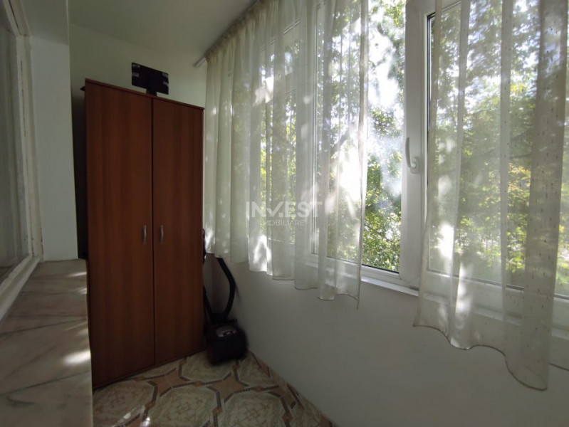 DE INCHIRIAT - APARTAMENT 2 CAMERE-ETAJ 1-PODU ROS