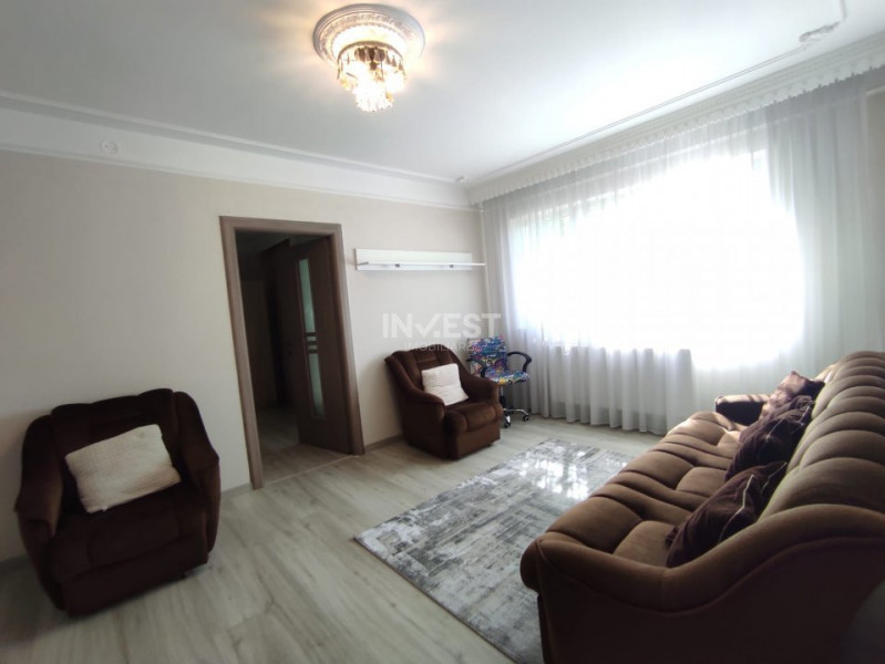 DE INCHIRIAT - APARTAMENT 2 CAMERE-ETAJ 1-PODU ROS