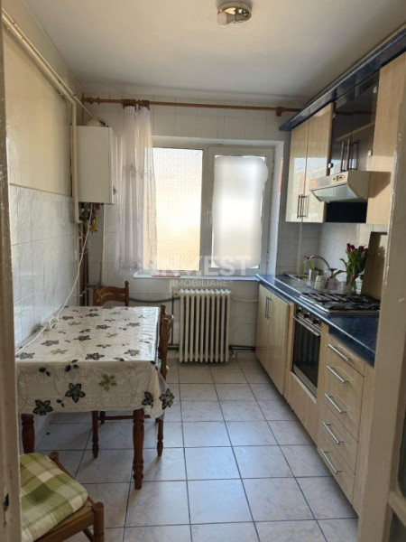 Apartament 3 camere decomandat - Podu Roș, restaurant Odeon 