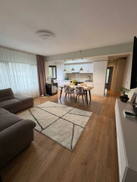 Apartament cu 3 camere *mobilat și utilat* - 300m de Hotel Bellaria