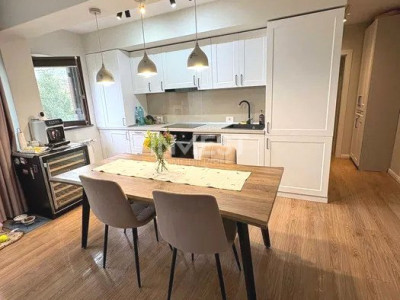 Apartament cu 3 camere *mobilat și utilat* - 300m de Hotel Bellaria
