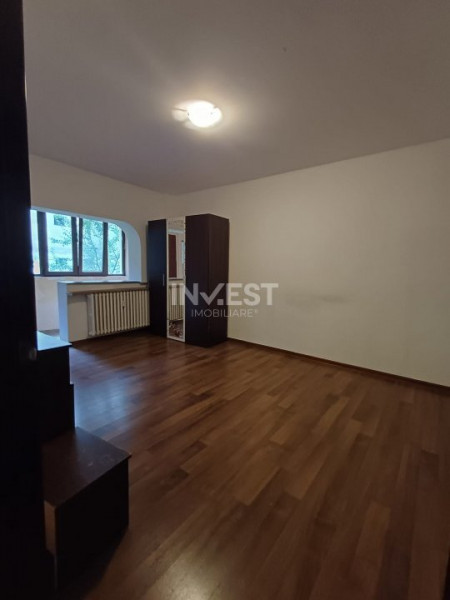 Dacia- Apartament cu 2 camere decomandat 