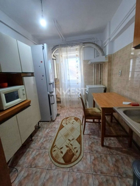 Apartament 3 camere, decomandat, 2 bai, Frumoasa
