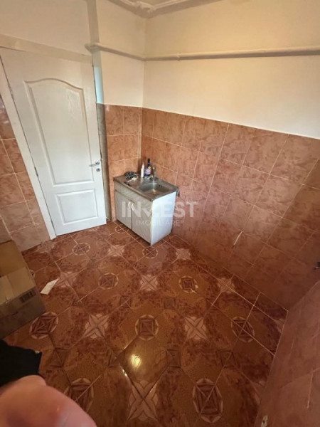 Apartament cu 2 camere decomandate in zona Dacia 
