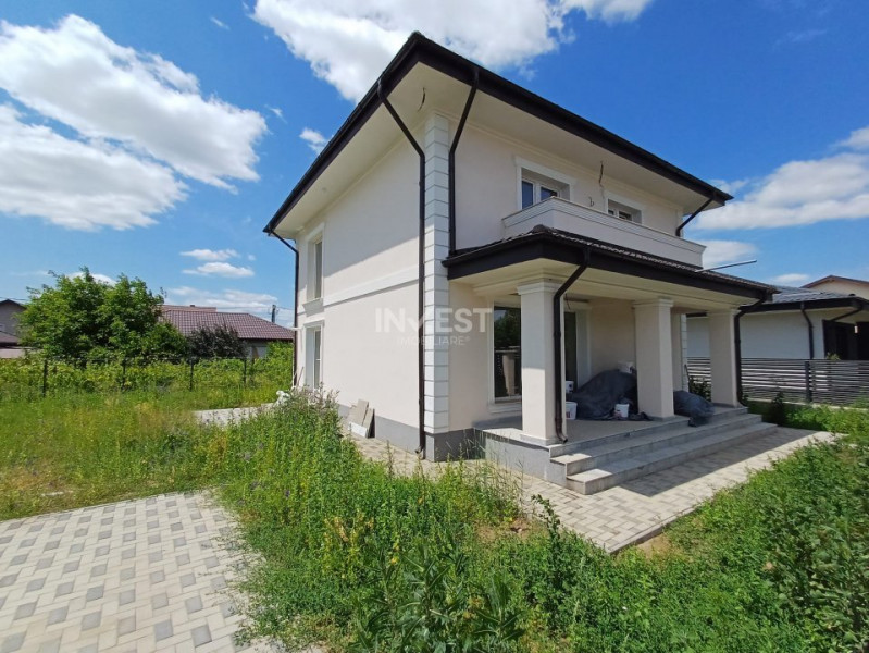 CASA DE VANZARE , FINALIZATA , 900m de  Family Market MIROSLAVA