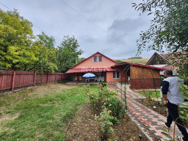 CASA 5 CAMERE , VANATORI-POPRICANI