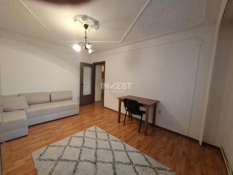 INCHIRIERE-APARTAMENT 3 CAMERE-DECOMANDAT-CENTRU