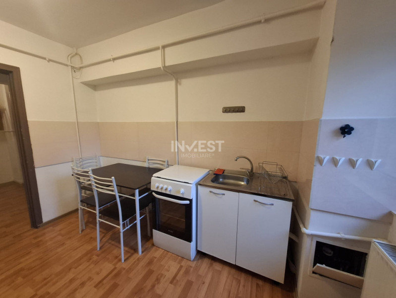 INCHIRIERE-APARTAMENT 3 CAMERE-DECOMANDAT-CENTRU