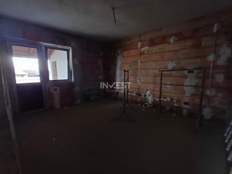 CASA INDIVIDUALA , 3 CAMERE, BECI,  PLACA DE BETON PESTE ETAJ , TOMESTI