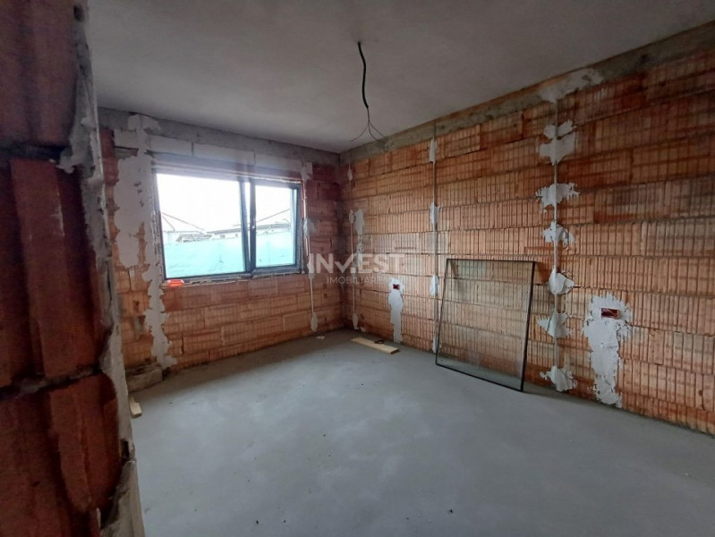 CASA INDIVIDUALA , 3 CAMERE, BECI,  PLACA DE BETON PESTE ETAJ , TOMESTI