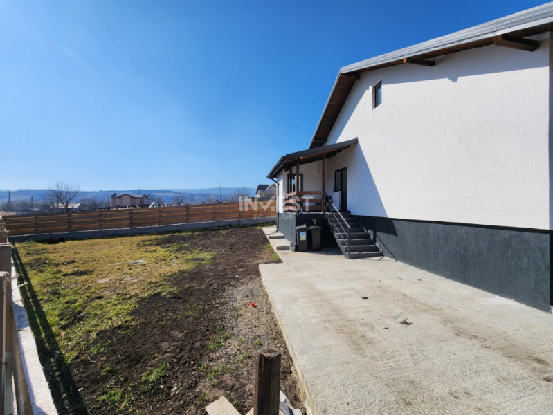 CASA INDIVIDUALA , 3 CAMERE, BECI,  PLACA DE BETON PESTE ETAJ , TOMESTI